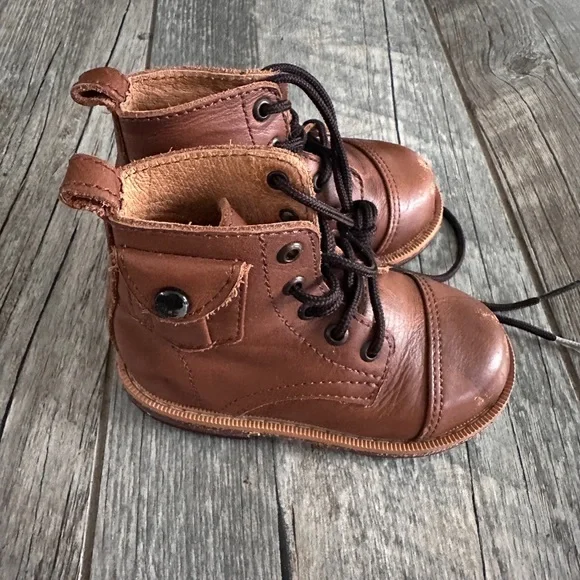 Mikoleon Classic Heirloom Brown Kids Leather Boots - Picture 2 of 4